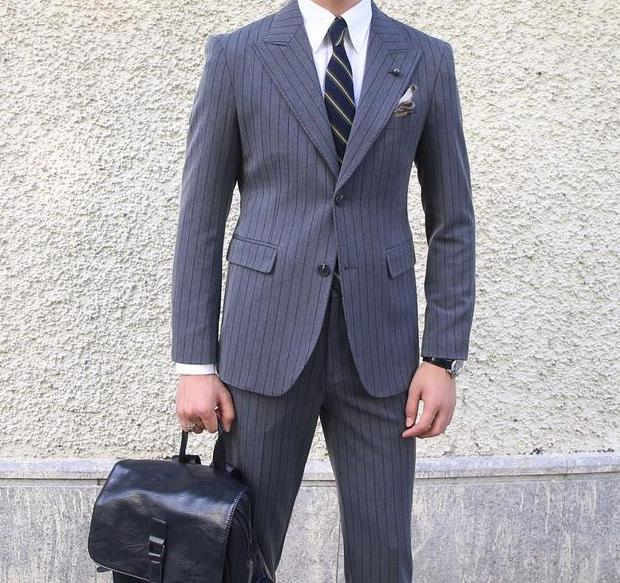 制作西服的面料有哪些主要類型？